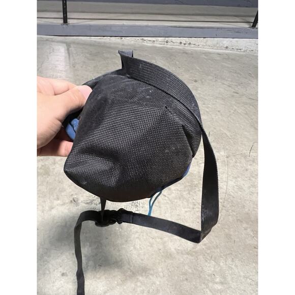 Arc’teryx C40 Chalk Climbing Bag Poseidon Blue Drawstring Lightweight - Picture 6 of 6